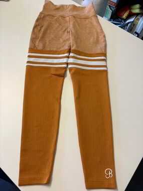 Bombshell Sportswear Thigh High Leggings Size Small‎